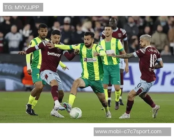 张佳玮分析乌度卡战术风格进攻防守兼备展现球队韧性与实力