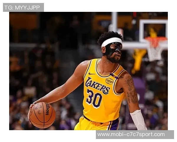 雷迪克称赞黄蜂进攻表现出色并分享防守策略调整经验